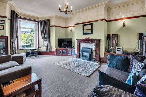 4 bedroom end of terrace house for sale, 214 Halifax Road, Huddersfield