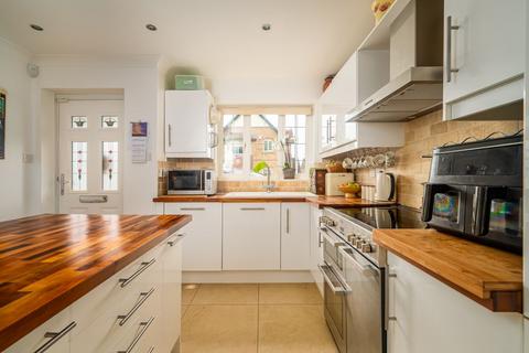 3 bedroom semi-detached house for sale, Suffield Road, Gildersome