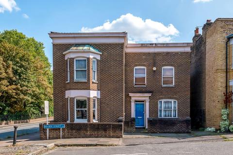 1 bedroom ground floor flat for sale, Bolden Street, London SE8