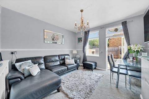 1 bedroom ground floor flat for sale, Bolden Street, London SE8