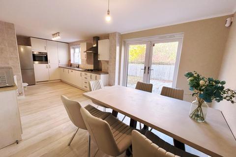 4 bedroom detached house to rent, Scholar Avenue, Salford, M6