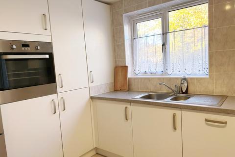4 bedroom detached house to rent, Scholar Avenue, Salford, M6