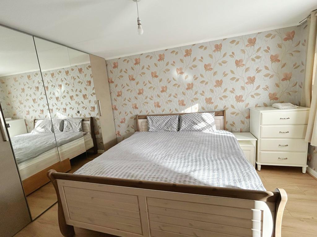 House in Salford, Greater Manchester - View 2