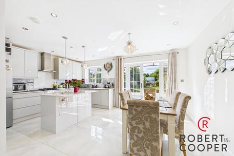 11 Boleyn Drive, Ruislip, HA4 9QN