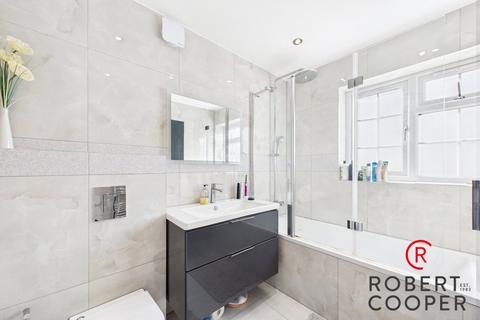 11 Boleyn Drive, Ruislip, HA4 9QN