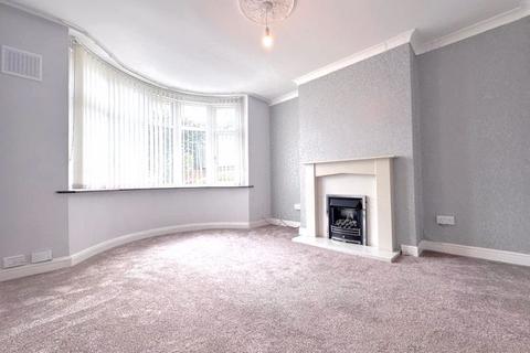 3 bedroom semi-detached house to rent, Alma Avenue, Tipton