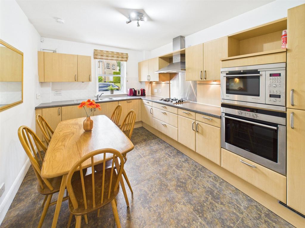 Apartment in Edinburgh, Greenbank - View 2