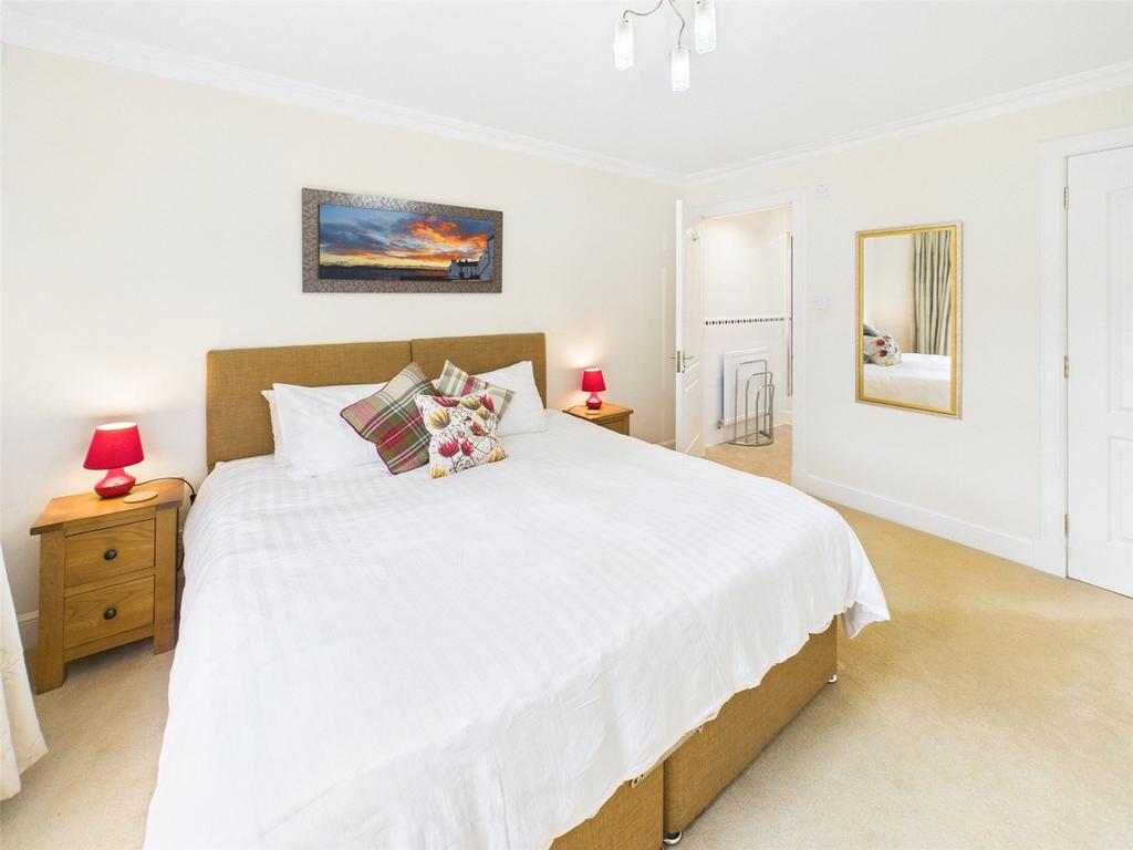 Apartment in Edinburgh, Greenbank - View 3