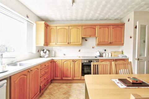 2 Eskdale, Birtley, Chester Le Street, DH3 2ER