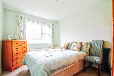 2 Eskdale, Birtley, Chester Le Street, DH3 2ER
