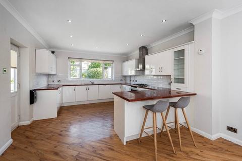 2 bedroom detached bungalow for sale, Bean Road, Bexleyheath, DA6