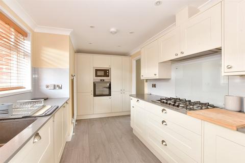 3 bedroom detached bungalow for sale, Fleet Way, Newport PO30