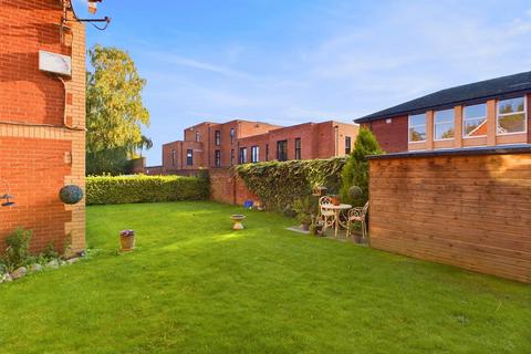1 bedroom apartment for sale, Michaelmas Court, Gloucester