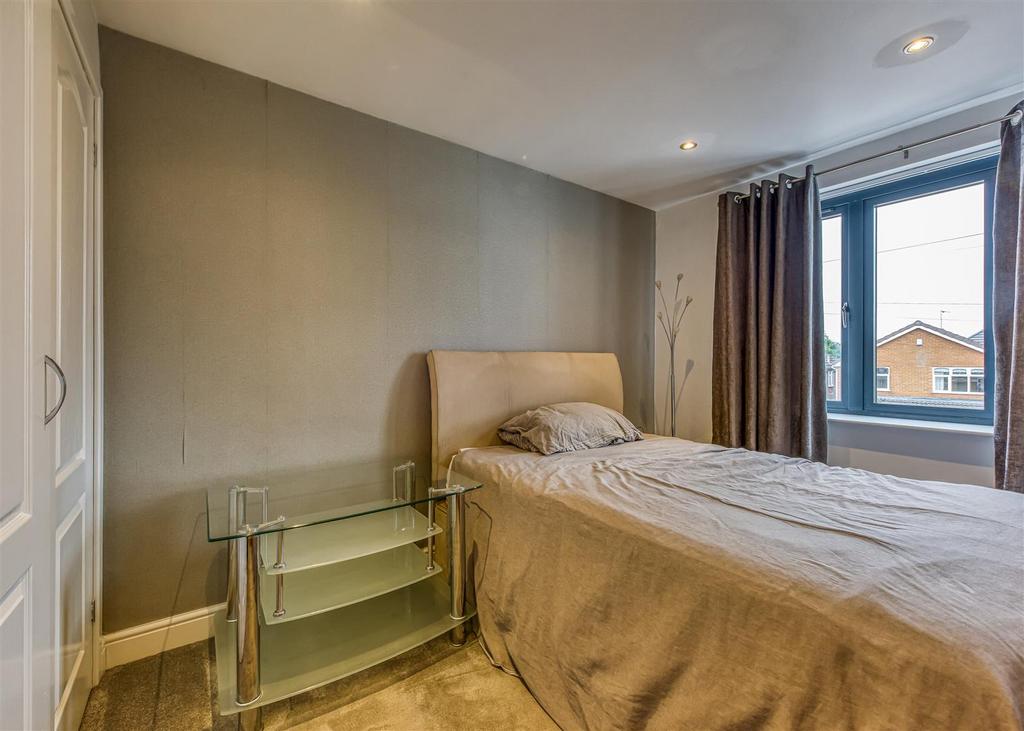 8 Banbery Drive-Bedroom 3.jpg