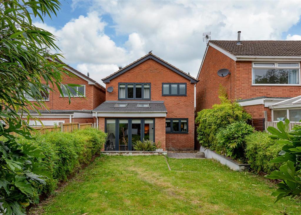 8 Banbery Drive-External (2).jpg