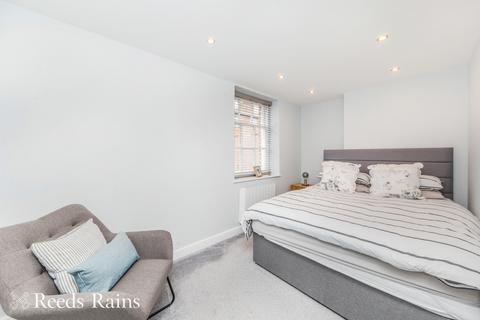2 bedroom apartment for sale, Bridge Street, Cheshire SK11
