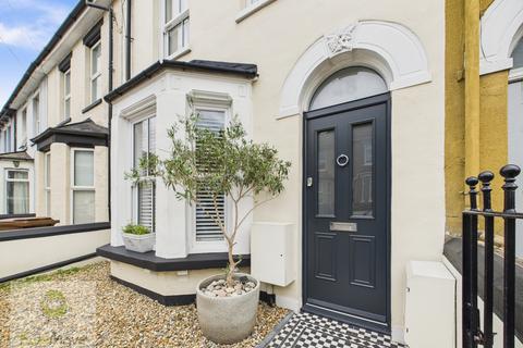 3 bedroom terraced house for sale, Weston Road, Strood, Rochester, ME2 3HA