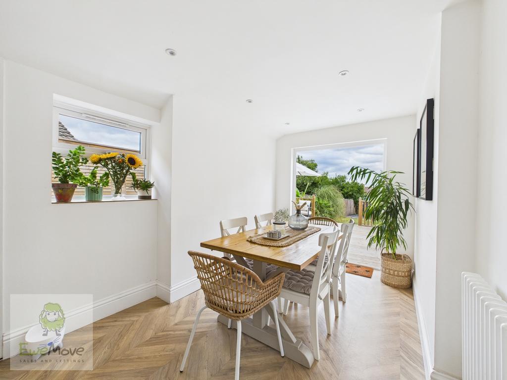 Breakfast Room