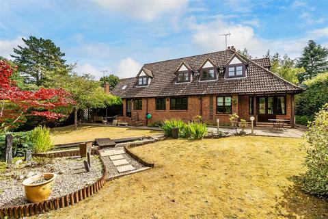 undefined, SYCAMORE CLOSE, FETCHAM, KT22