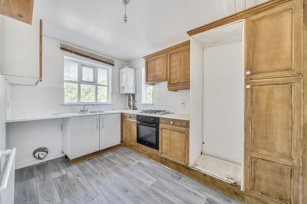 1340495-10-689f09...