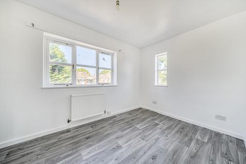 3 Burleigh Walk, London, SE6 1BA