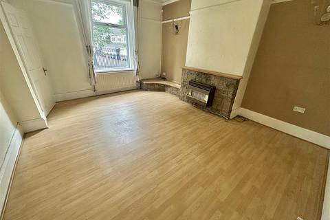 3 bedroom semi-detached house for sale, Ings Road, Heckmondwike
