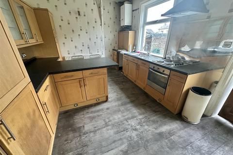 3 bedroom semi-detached house for sale, Ings Road, Heckmondwike