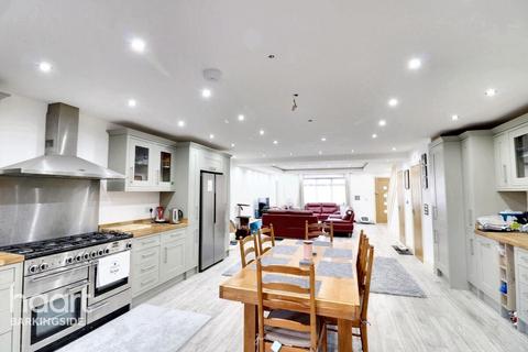 Addison Road, Barkingside