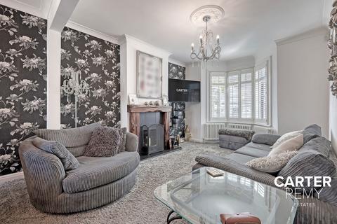 undefined, Rosedale Road, Grays, RM17