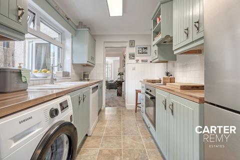 undefined, Rosedale Road, Grays, RM17