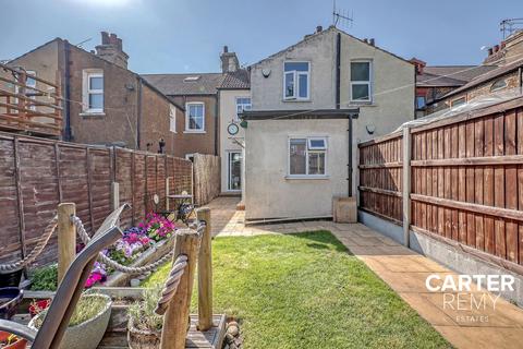 undefined, Rosedale Road, Grays, RM17