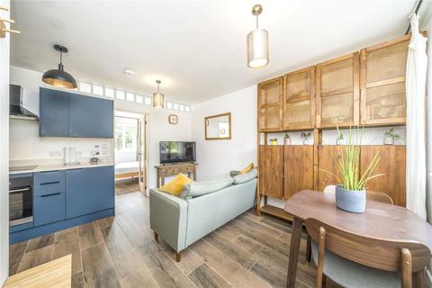 undefined, Alanthus Close, Lee, SE12