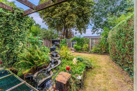4 bedroom semi-detached house for sale, Russell Avenue, Sprowston