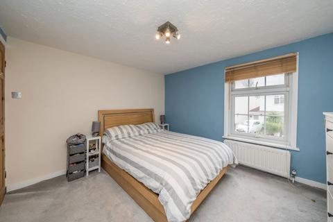 undefined, Holly Road, Hounslow TW3