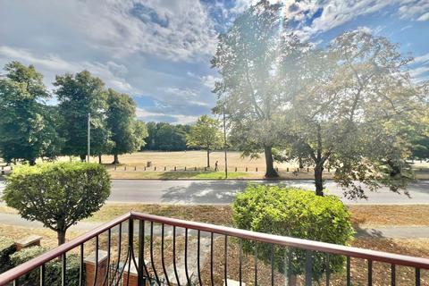 2 bedroom apartment for sale, Kensington Place, Brentwood CM15