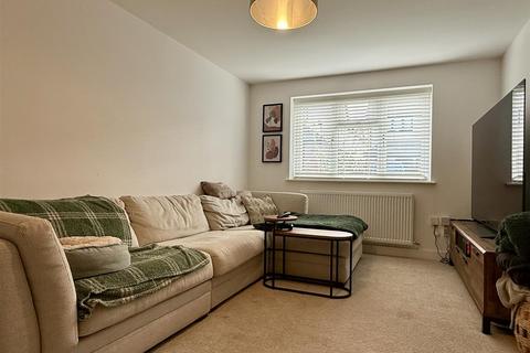 5 Apple Tree Close, Clehonger, Hereford, HR2 9TA