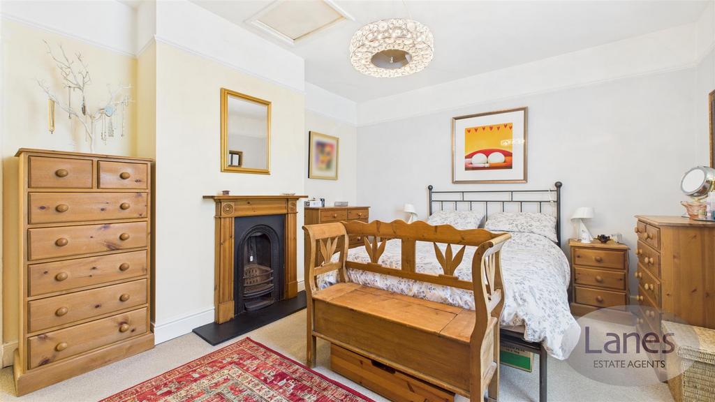 CAM03457 G0-PR0025-STILL015.jpg