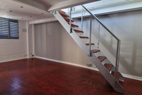 1 bedroom terraced house for sale, Ashby Mews, London