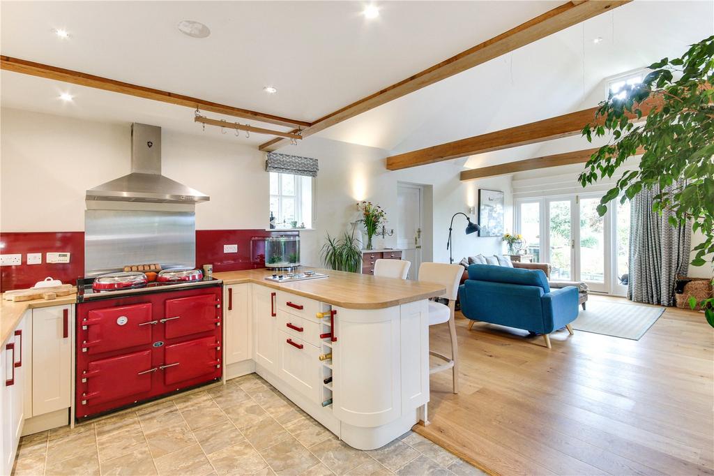 Lodge Kitchen/Dining