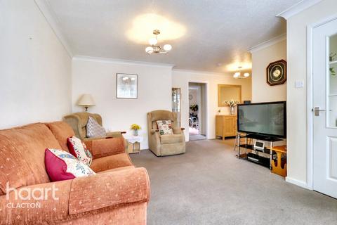 2 bedroom semi-detached bungalow for sale, Lyon Close, Clacton-On-Sea