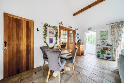 2 bedroom detached bungalow for sale, Taunton TA3