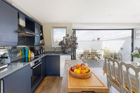 3 bedroom flat for sale, Townmead Road, Fulham, London