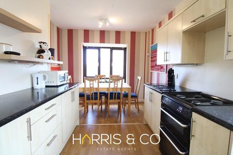 3 bedroom detached house for sale, Fleetwood Road North, Thornton-Cleveleys, FY5