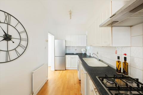 2 bedroom flat for sale, Fellows Road, London, NW3