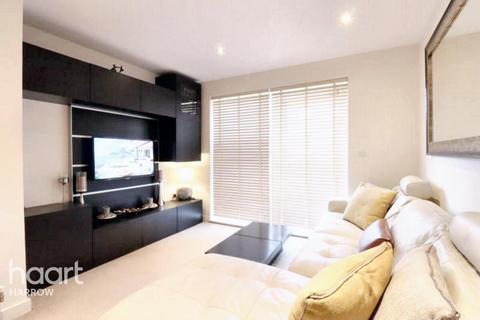 Howard Road, Stanmore