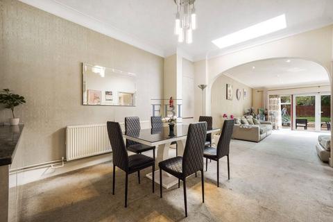 111 Mawney Road, Romford, RM7 7JA