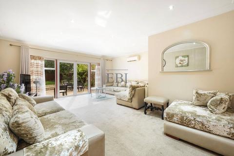 111 Mawney Road, Romford, RM7 7JA
