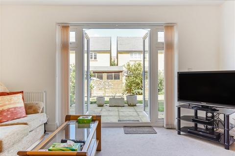 3 bedroom semi-detached house for sale, Longacres Way, Chichester