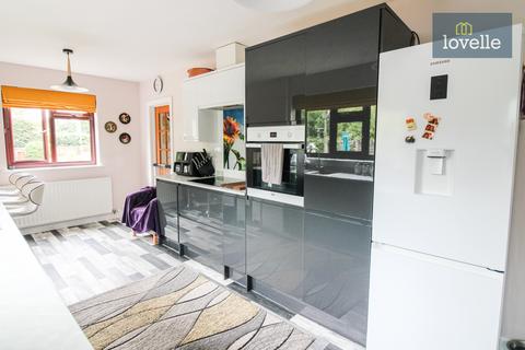 2 bedroom detached bungalow for sale, Main Road, Saltfleet LN11