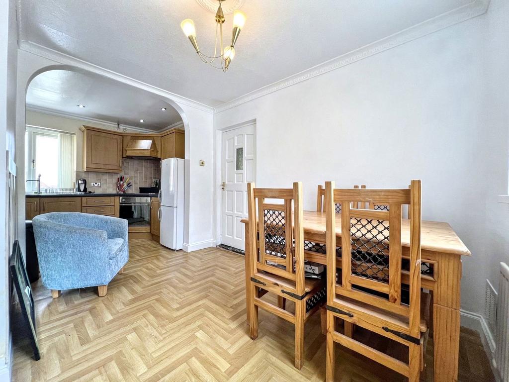 Kitchen/Dining Room